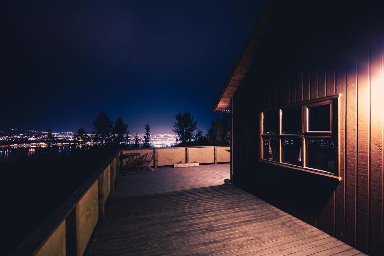 Bjoerkin - Cozy Cabin With Excellent View Villa Akureyri Eksteriør bilde